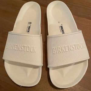 Extremely lightly worn Birkenstock slides